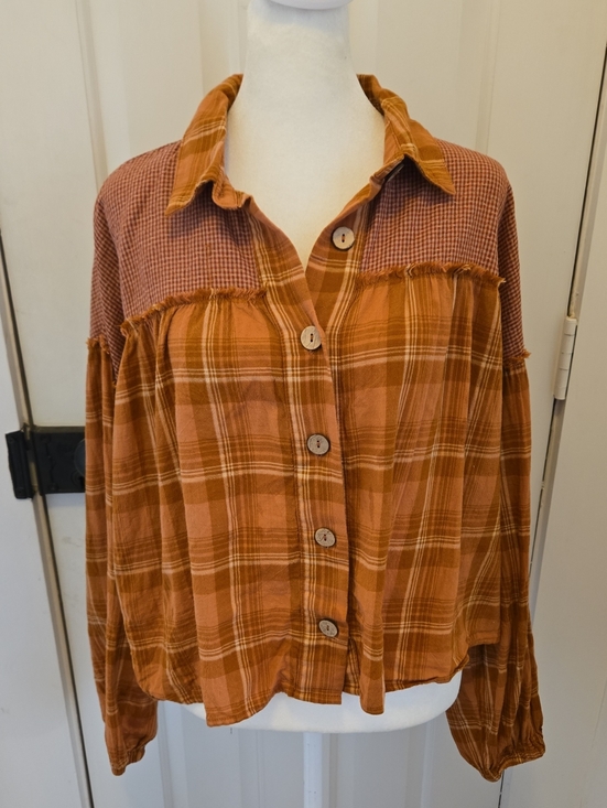 Promesa Tops - Promesa Cropped Button-Up Gingham Plaid Shirt size L